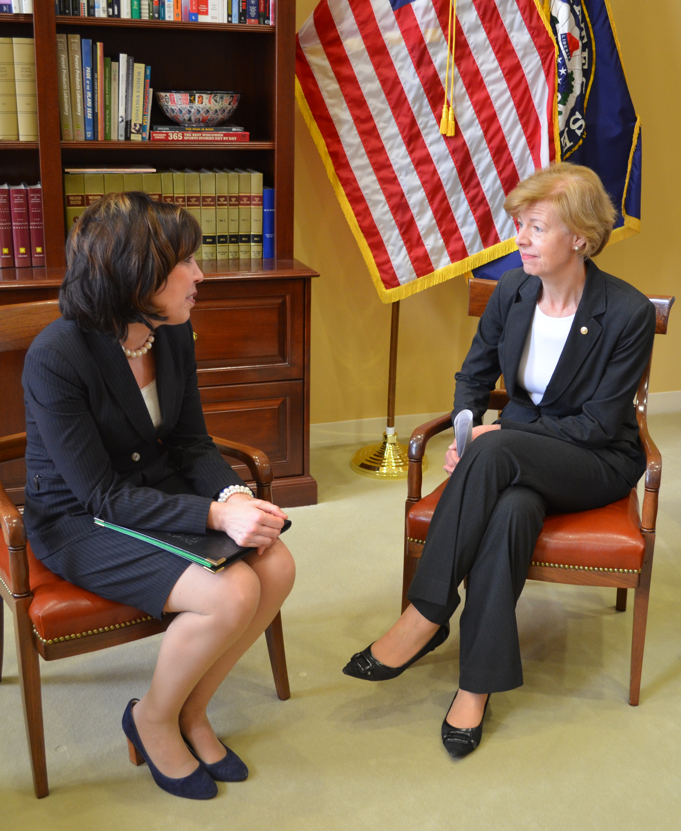 U.S. Senator Tammy Baldwin meets with Assistant to the Secretary for Rural Development at the USDA, on January 24, 2018. [Photo credit: Office of Senator Baldwin]